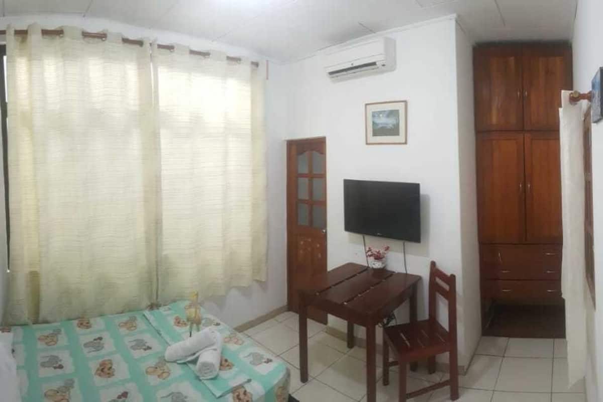 Habitación | Camas extra, wifi gratis y ropa de cama