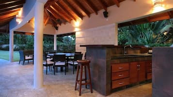 Aire de pique-nique/barbecue