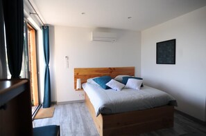 Doppelzimmer (Blue)