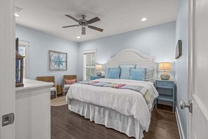 4 habitaciones, tabla de planchar con plancha, wifi y ropa de cama 