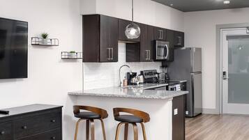 Fridge, microwave, oven, stovetop