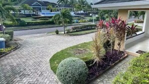 Gambar tidak terklasifikasi, 3 dari 19, tombol