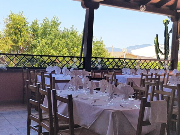 Hotel La Vela - Sardinien