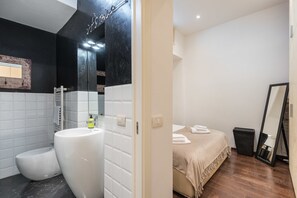Apartment, 1 Bedroom | 1 bedroom, individually furnished, desk, laptop workspace - Art Gallery Apartment in Florence (Florence)