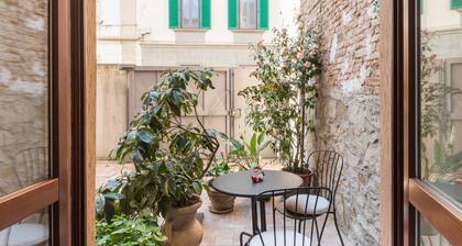 Art Gallery Apartment in Florence