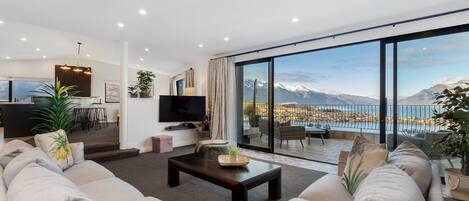 Tv, eldstad och dvd-spelare