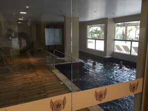 Innenpool, Außenpool
