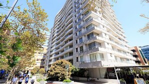 Property entrance - Lux Providencia Apart Hotel (Santiago)