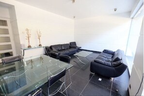 Luxury Apartment, City View | Interior detail