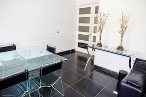 Interior entrance - Lux Providencia Apart Hotel (Santiago)