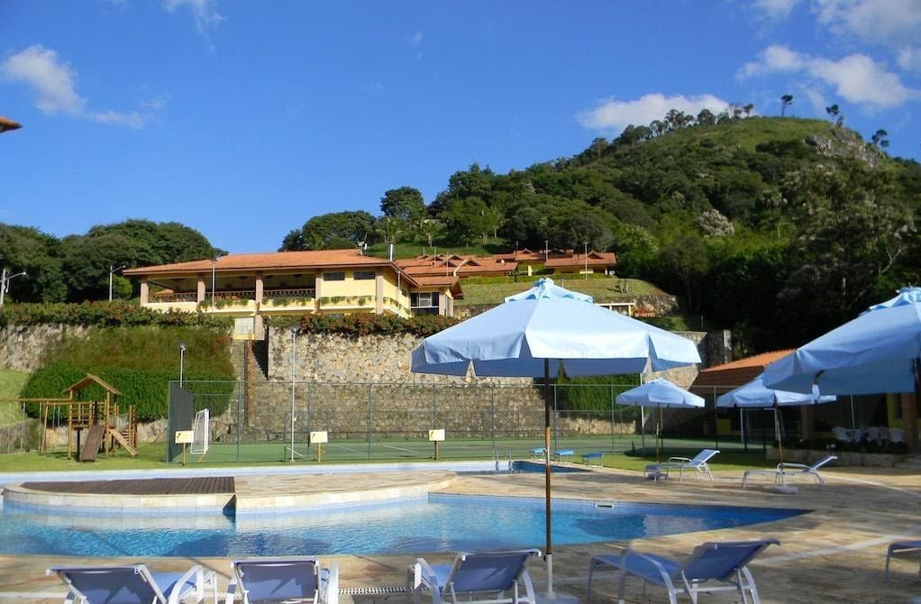 2 outdoor pools, pool umbrellas, sun loungers