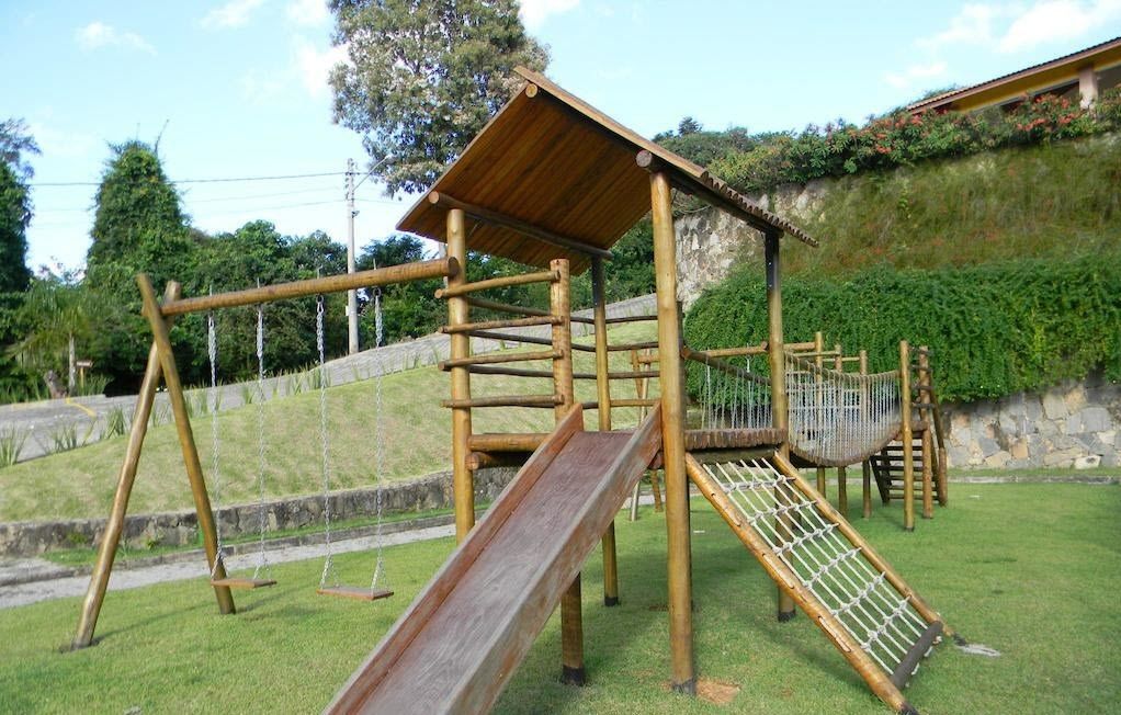 children’s play area – outdoor