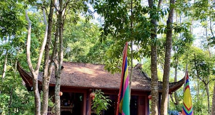Ba Be Lakeside Bungalow