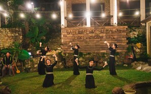 Theater show - Ba Be Lakeside Bungalow (Ba Be)