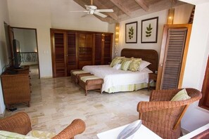 Villa, 5 habitaciones (4.5 Bathrooms) | 5 dormitorios, tabla de planchar con plancha, wifi gratis y ropa de cama