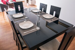 公寓, 3 间卧室 | 客房内用餐