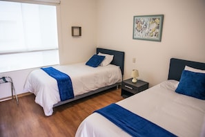 Decoración personalizada, muebles diferentes y escritorio