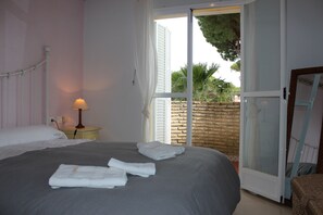 3 habitaciones, acceso a internet y ropa de cama 