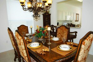 Dining - Enchanted Crystal Castle (Kissimmee)