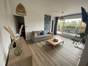 TV - SAN MICHELE residence. Flat for 6 persons nearby Graviere beach (SOORTS HOSSEGOR)