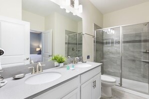 Hair dryer, towels - 8BR ChampionsGate Pool Home (Davenport)