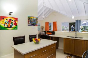 Plasma TV - Ocho Rios Villa at Coolshade ll (Ocho Rios)
