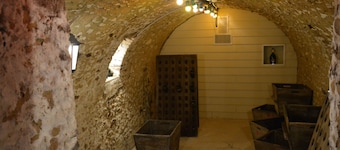 ユネスコ、シャンパーニュの首都、エペルネ近くの白い海岸の中心部