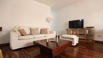 Apartment, 2 Bedrooms | Living area | Smart TV