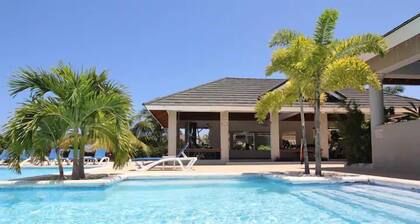 Coolshade Villa at Richmond