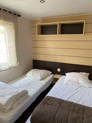 3 bedrooms, travel crib - Rental Mobile home 6/8 people in campsite 4 * LA PIGNADE (La Tremblade)