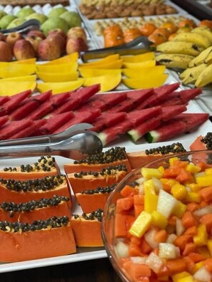 Termasuk sarapan bufet setiap hari