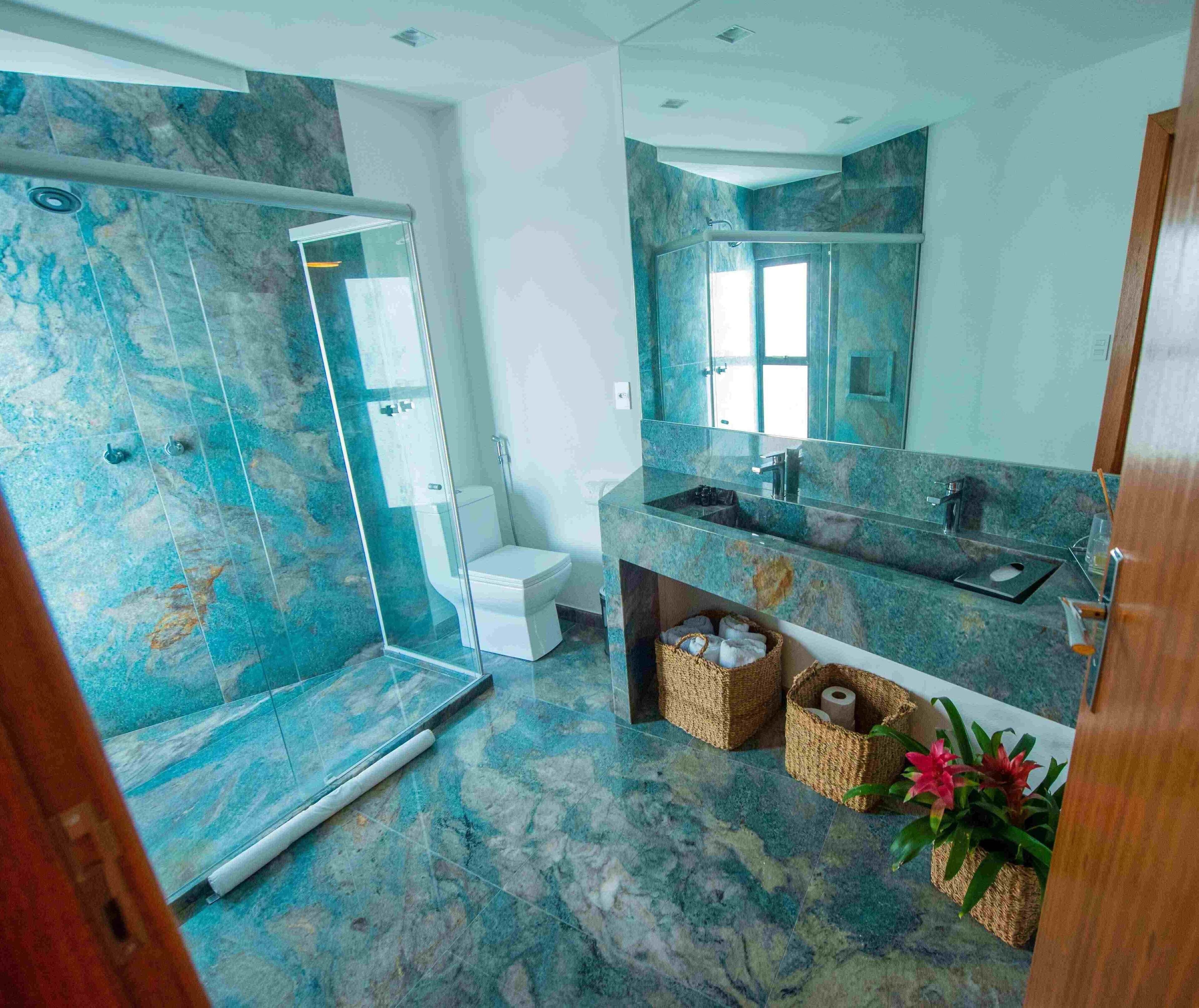 presidential suite, hot tub, sea view | bathroom | towels