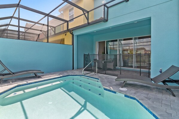 Hus | Pool | Utomhuspool