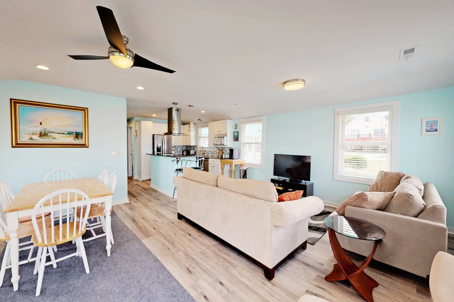 Loggerhead Surf - Newly Updated Cottage, 2 Blocks to Beach, Grill, Pet Friendly w/Fenced Yard
