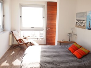 2 多间卧室、熨斗/熨衣板、WiFi、床单