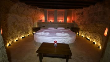 Suite junior | 1 dormitorio, ropa de cama de alta calidad, colchones Select Comfort