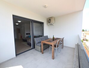 Apartment, 2 Schlafzimmer | Balkon