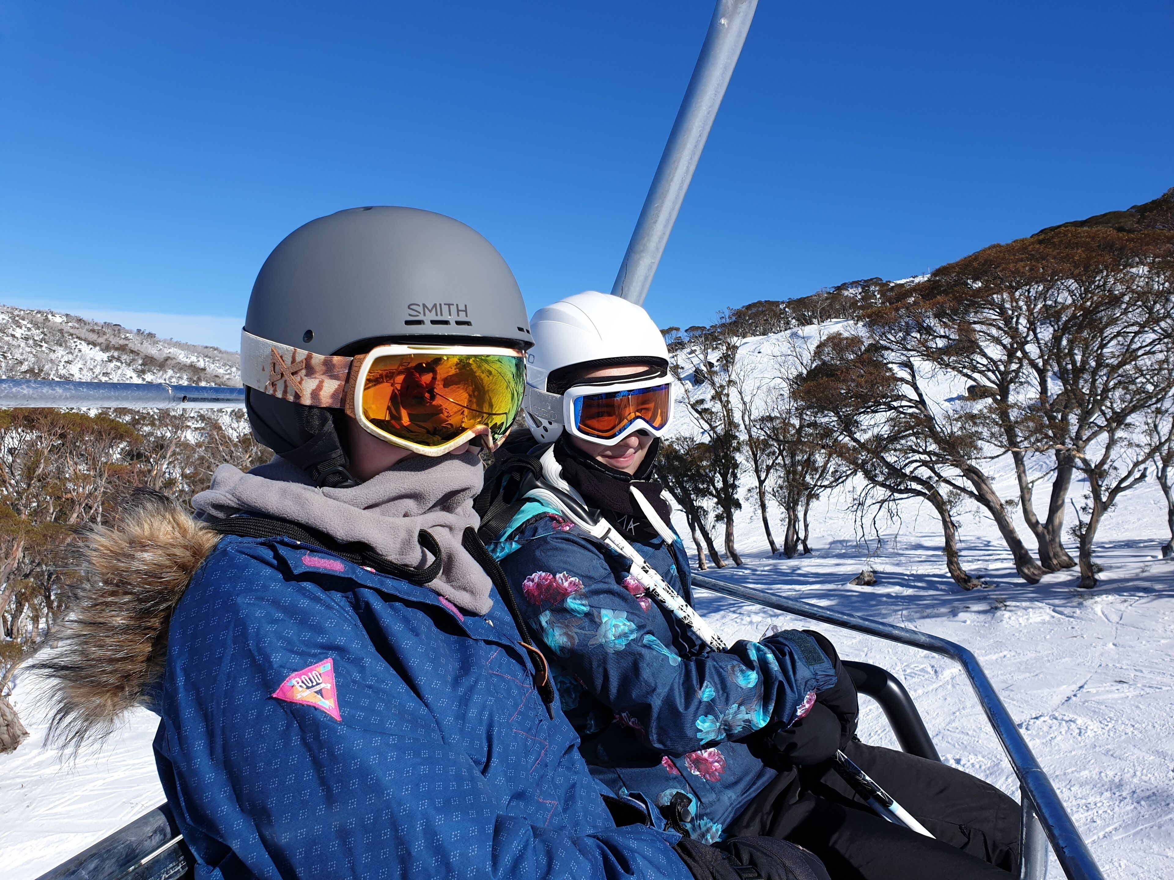 Heidis Unit 1 Smigs. Stay in the snow 50mtrs from lifts with overnight parking . — image 8