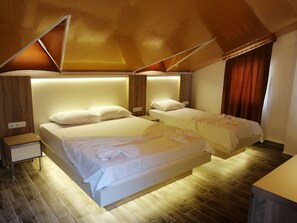 Minibar, iron/ironing board, free WiFi, bed sheets - Limon Pansiyon (Kas)