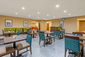 Restaurant - Comfort Inn & Suites Michigan City South (Michigan City)