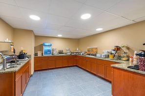 Desayuno continental incluido todos los días 