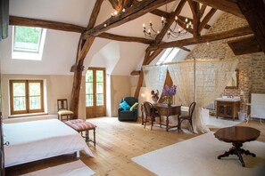 3 bedrooms, iron/ironing board, free WiFi, bed sheets - Experience Burgundy !!! (Chassey-le-Camp)