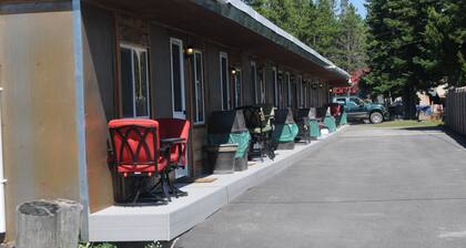 Yellowstone Studio # 4. Just One Mile From Yellowstone's Main Entrance