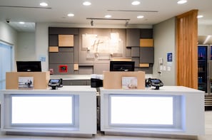 Exterior - Holiday Inn Express & Suites Taylor by IHG (Taylor)