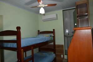 Minibar, cortinas blackout, wifi gratis y ropa de cama 