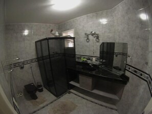 Ducha, toallas, jabón