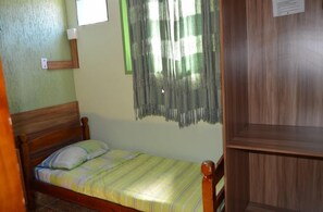 Minibar, blackout drapes, free WiFi, bed sheets - Pousada Belo Horizonte (Macaé)