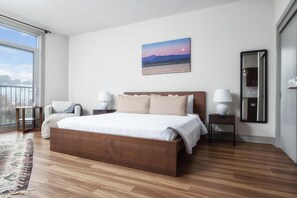 Iron/ironing board, WiFi, bed sheets - Studio King Suite with Kitchen | 203 (Asheville)