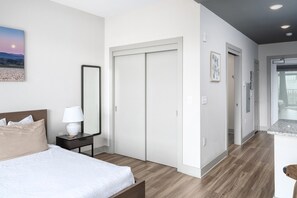 Fer et planche à repasser, Wi-Fi, draps fournis