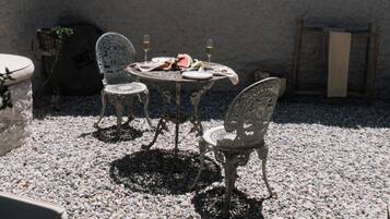 Room | Terrace/patio